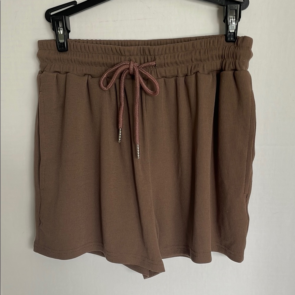 SHEIN Brown ribbed Women's Shorts with pockets size M petite